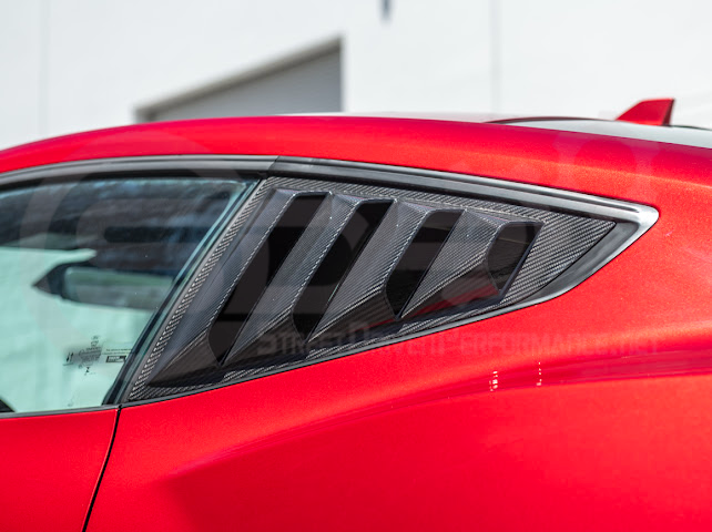 2024-UP FORD MUSTANG S650 | CARBON FIBER SIDE QUARTER WINDOW LOUVER SUN SHADE COVER